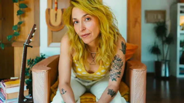 aca 2526 lindsaylou 1280